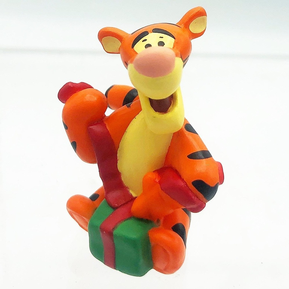 Disney Tigger 1999 Hallmark Merry Miniatures Figure Winnie the Pooh